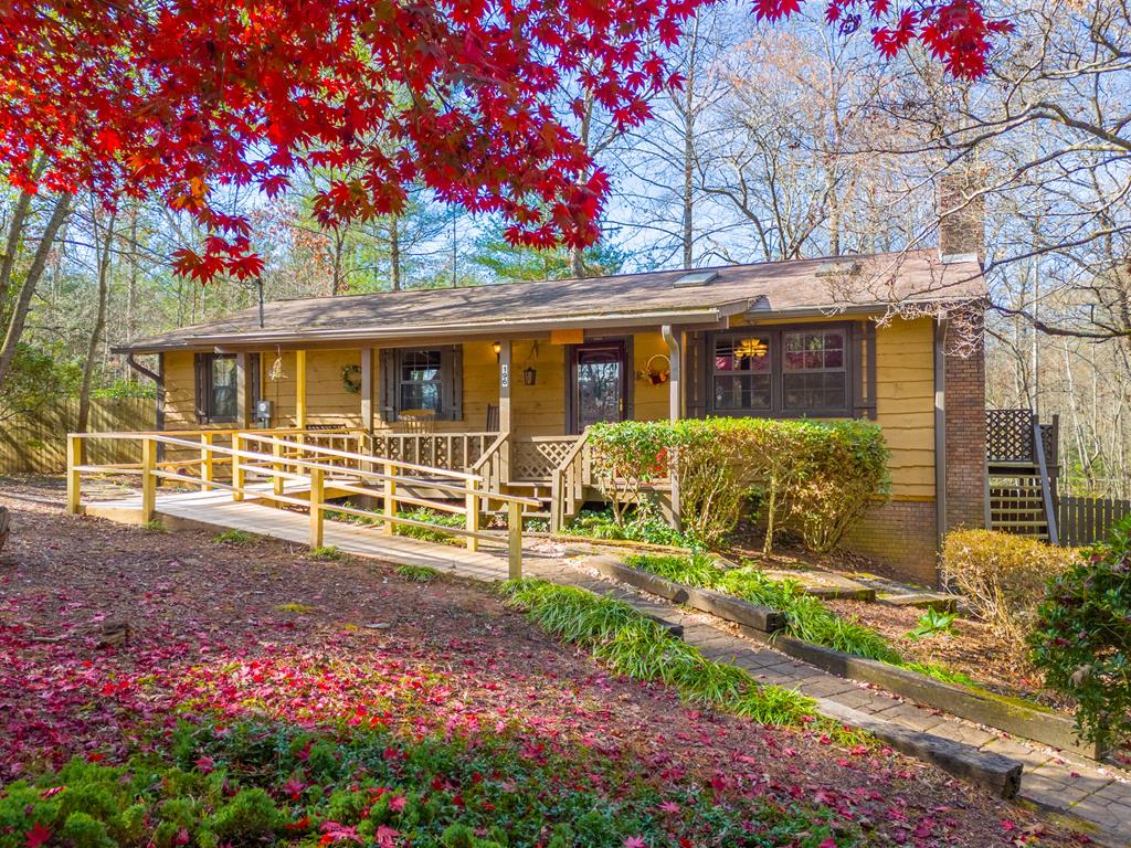 196 Crestview Heights