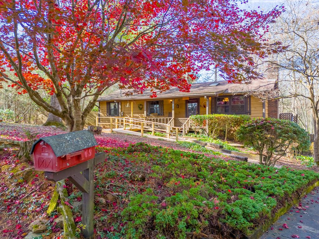 196 Crestview Heights