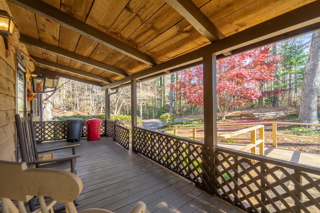 196 Crestview Heights
