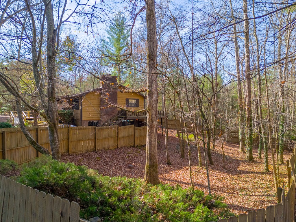196 Crestview Heights