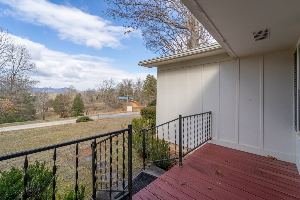 79 Jennings Dr