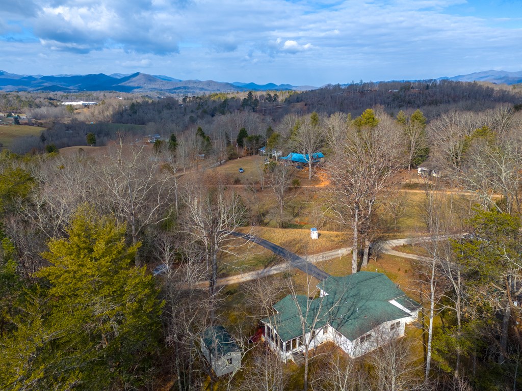 79 Jennings Dr