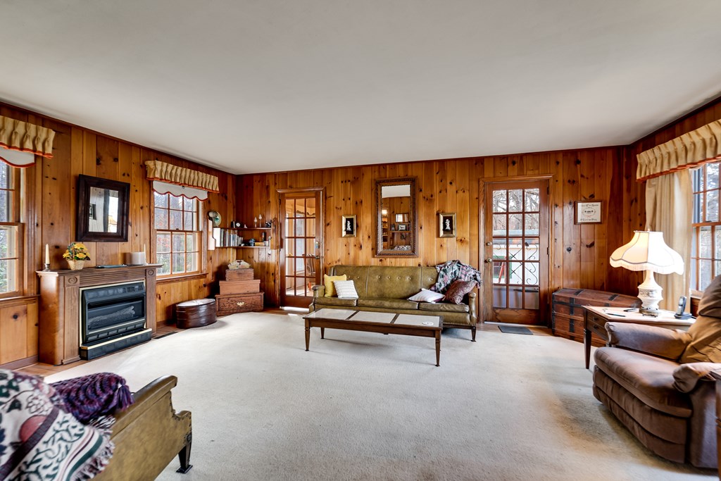 79 Jennings Dr