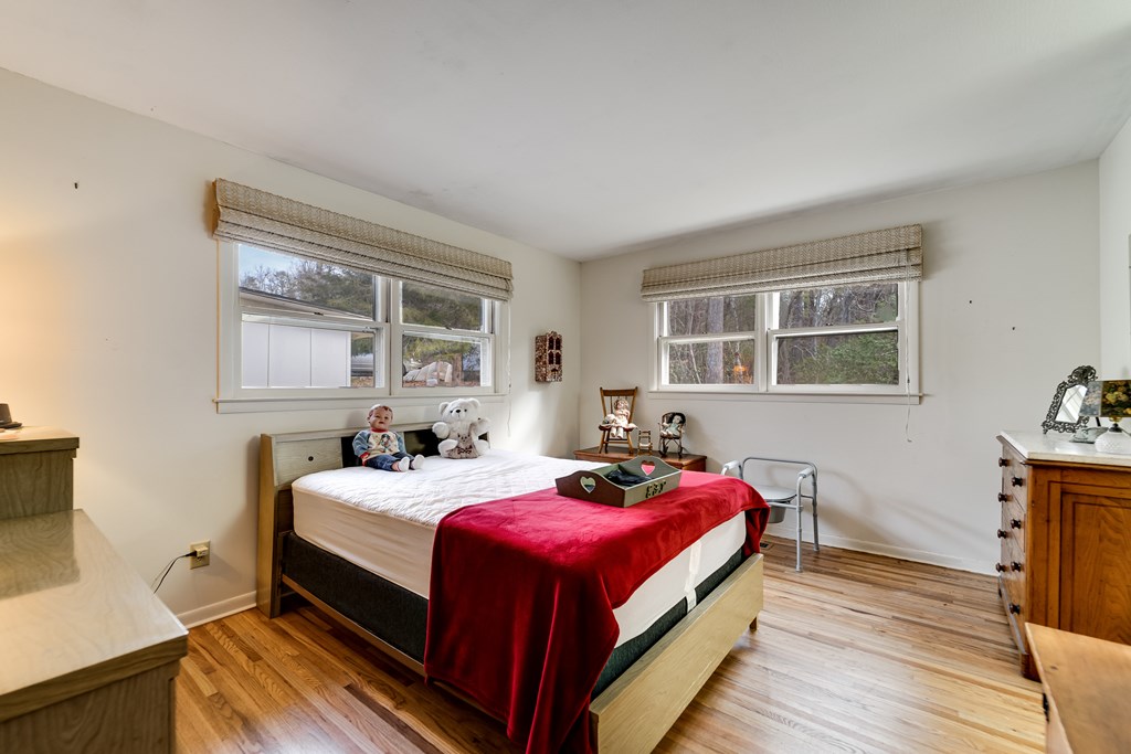79 Jennings Dr