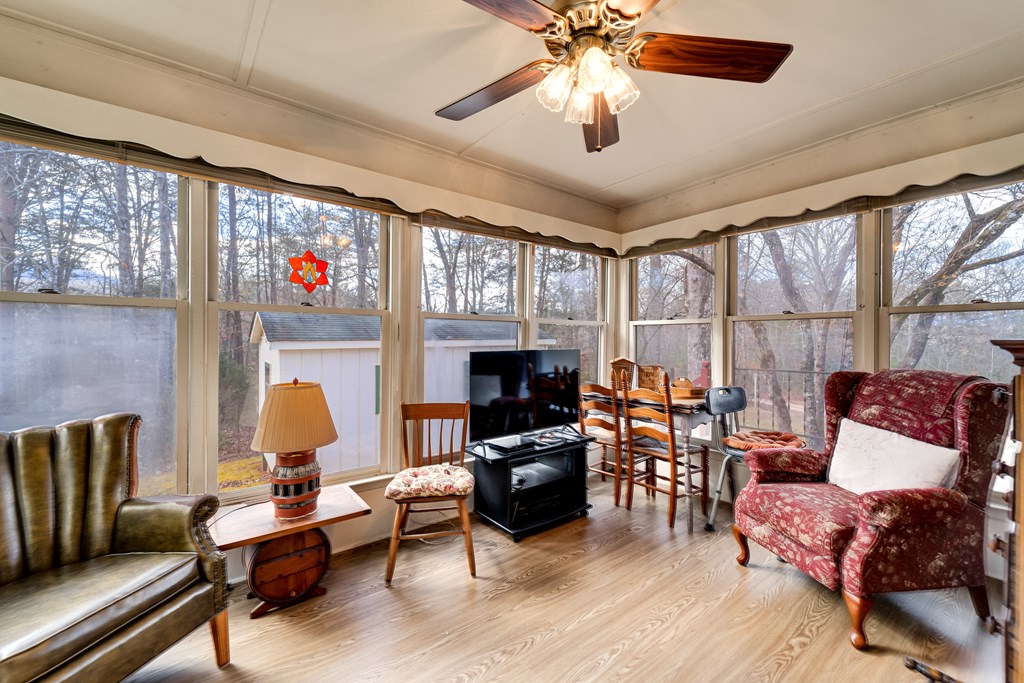 79 Jennings Dr