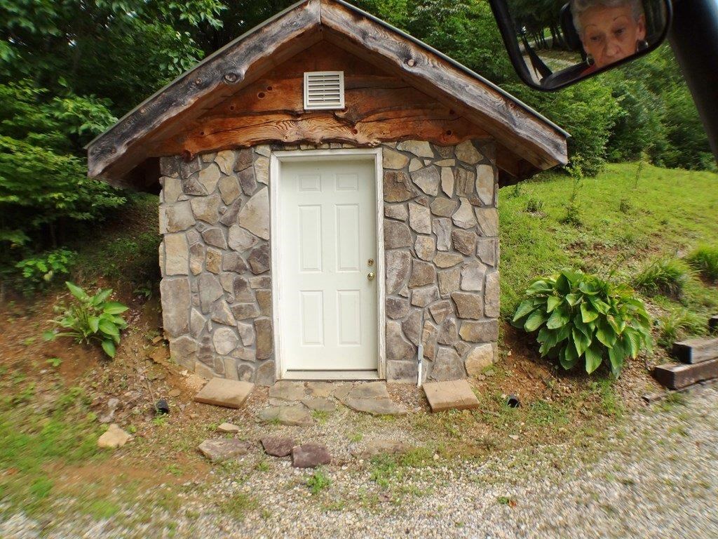 854 Hampton Branch Rd