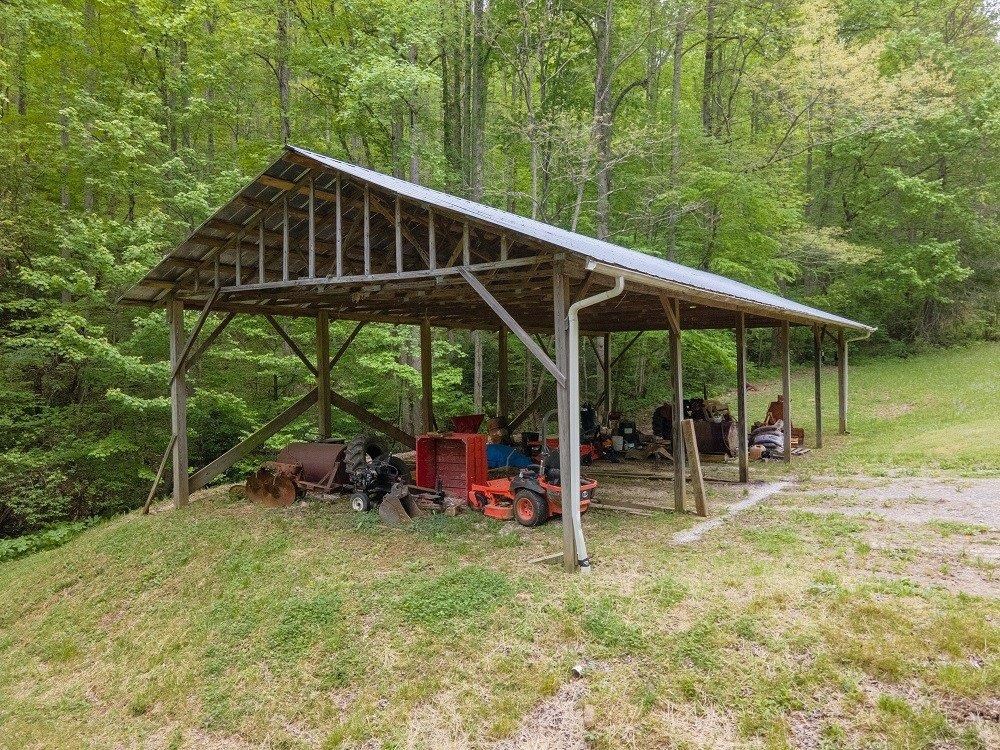 854 Hampton Branch Rd