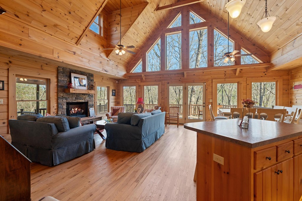 147 Diamond Falls Blvd.