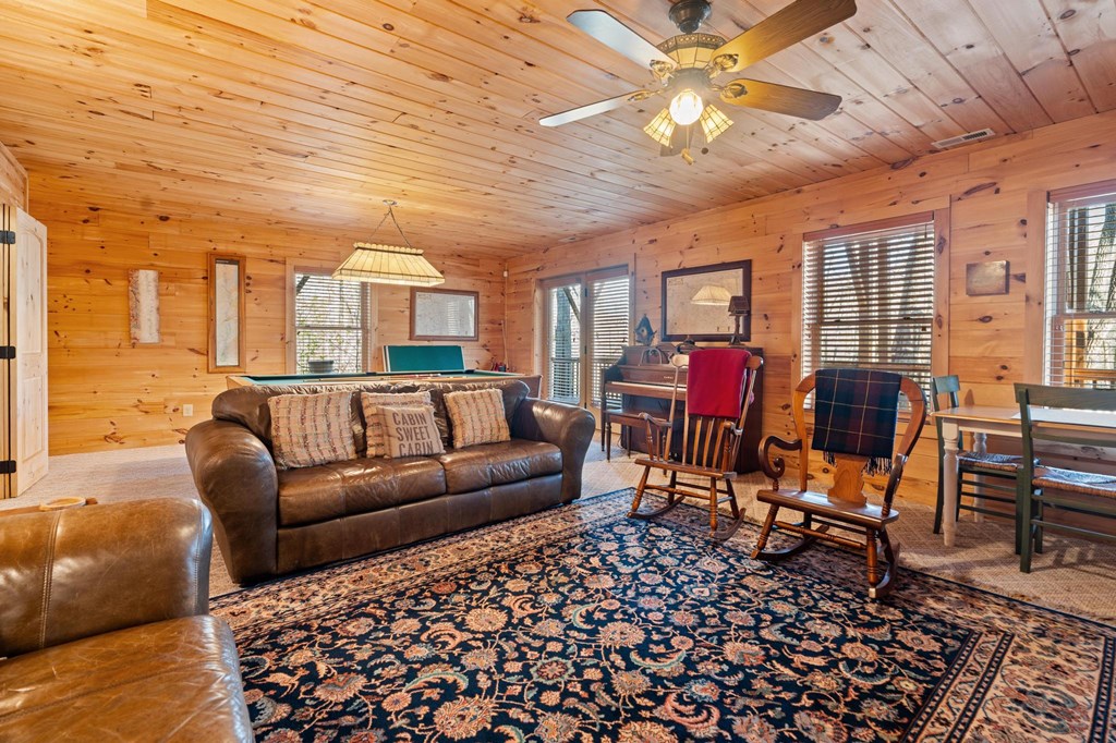 147 Diamond Falls Blvd.