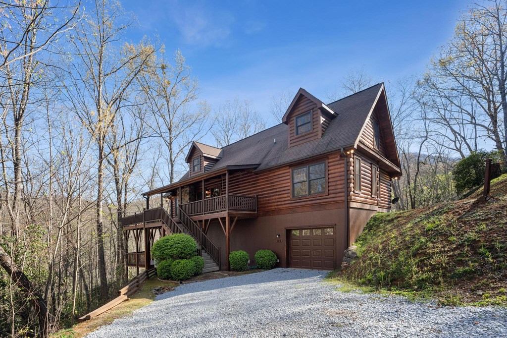 147 Diamond Falls Blvd.