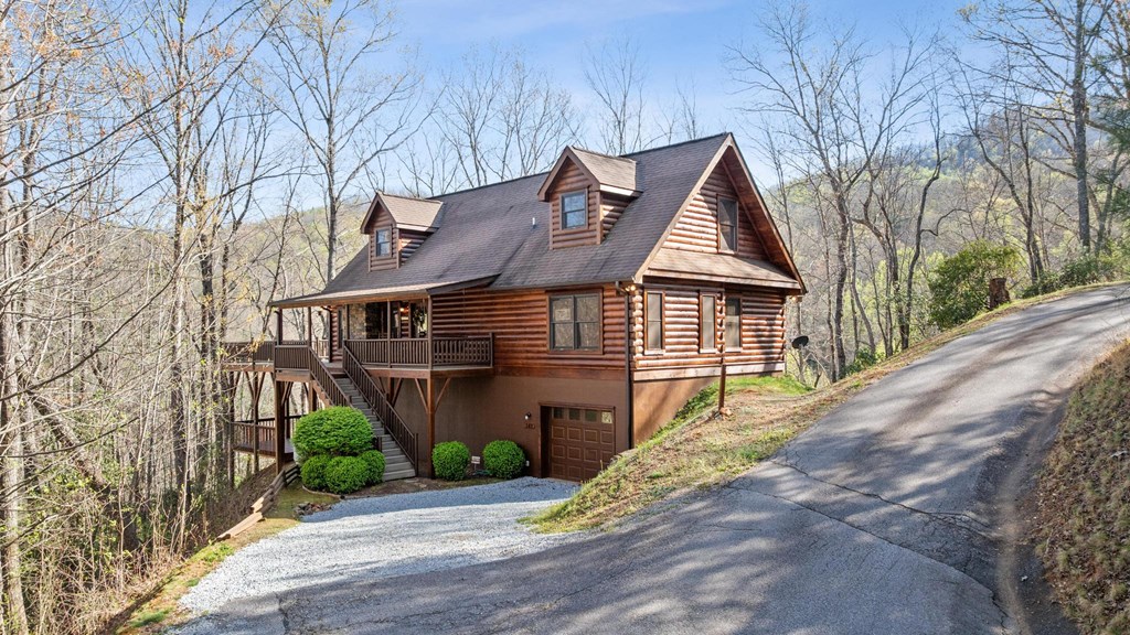 147 Diamond Falls Blvd.