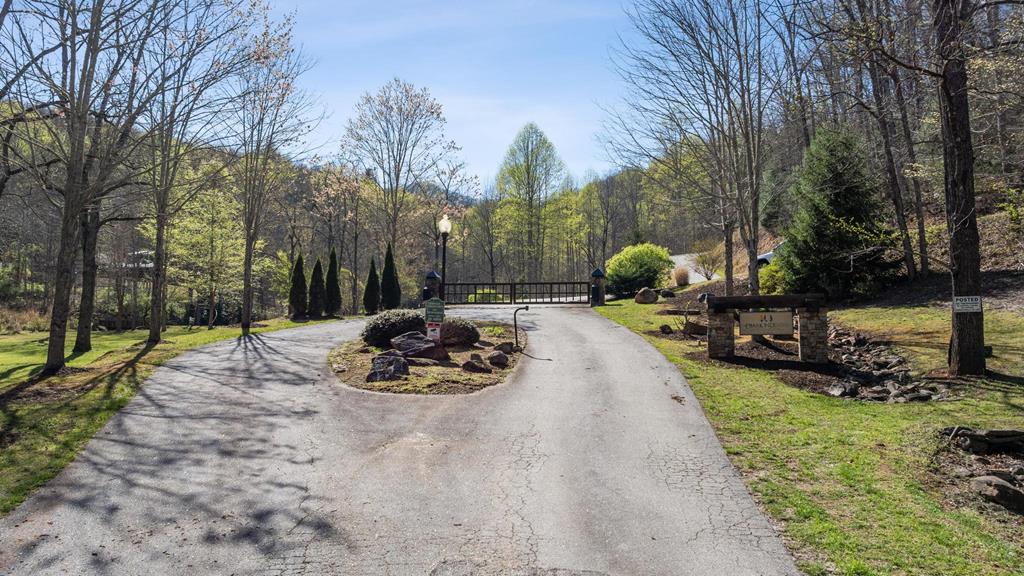 147 Diamond Falls Blvd.