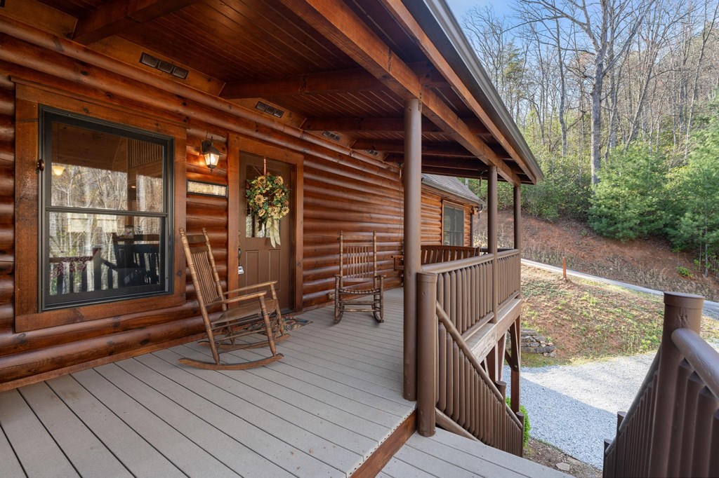 147 Diamond Falls Blvd.