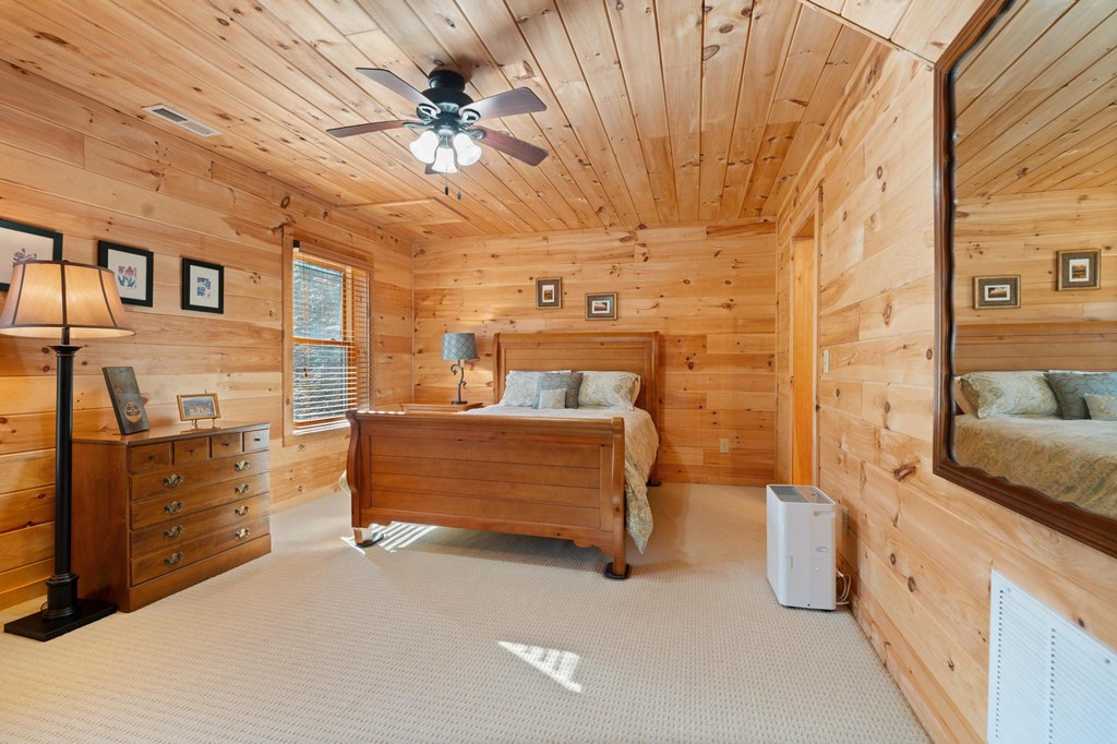 147 Diamond Falls Blvd.