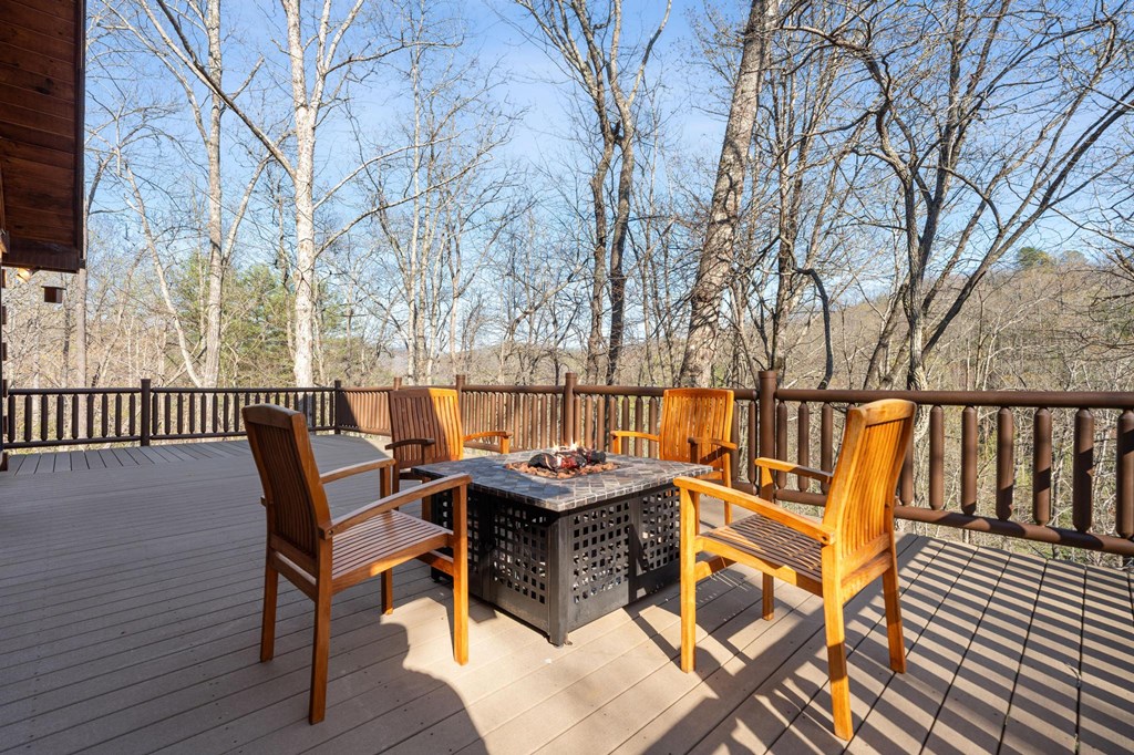 147 Diamond Falls Blvd.