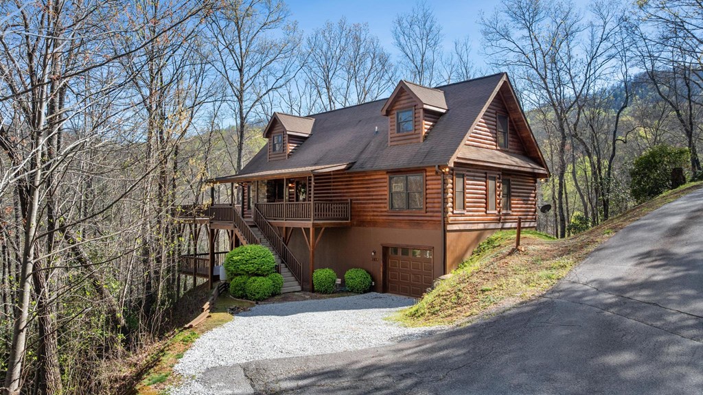 147 Diamond Falls Blvd.