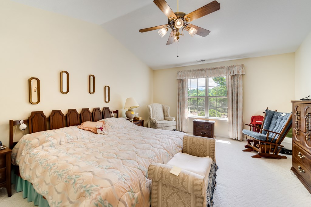 157 WEst Coventry Dr