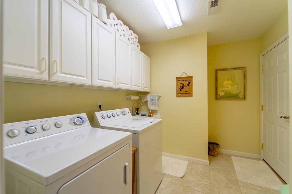 157 WEst Coventry Dr
