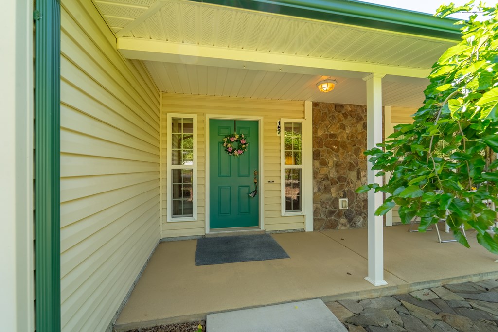157 WEst Coventry Dr