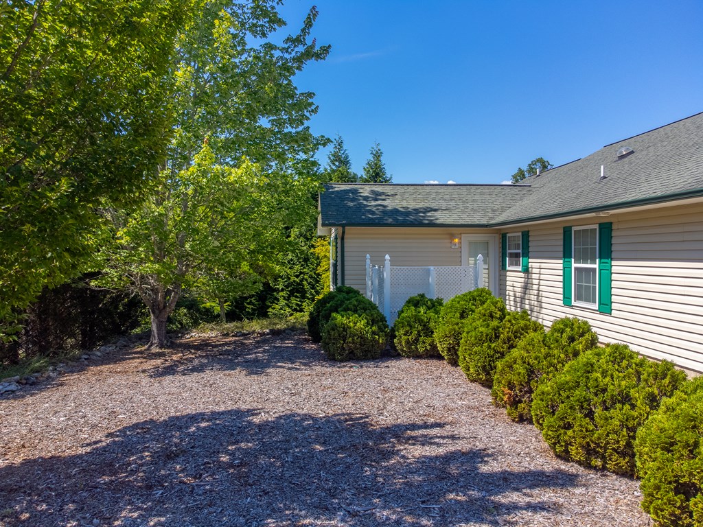 157 WEst Coventry Dr