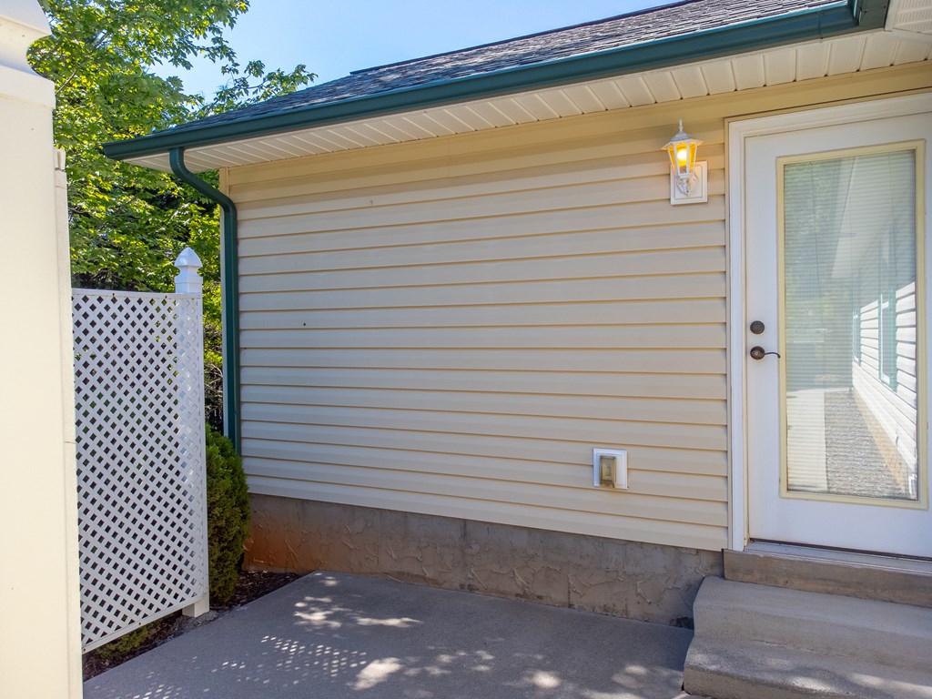 157 WEst Coventry Dr