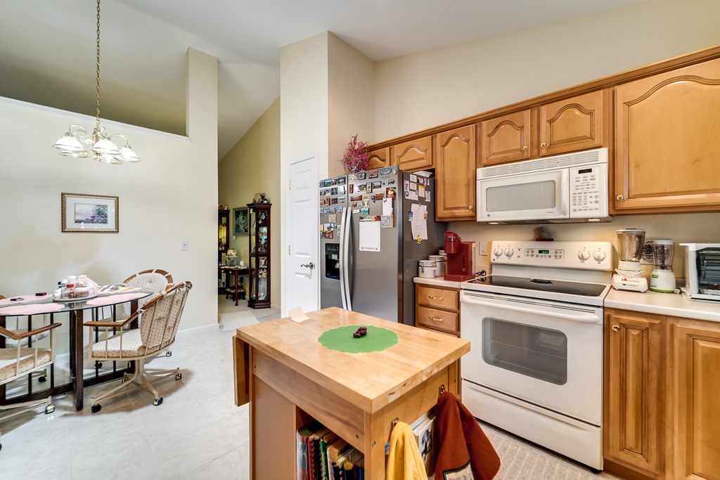 157 WEst Coventry Dr