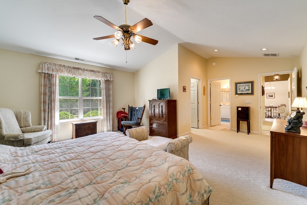157 WEst Coventry Dr