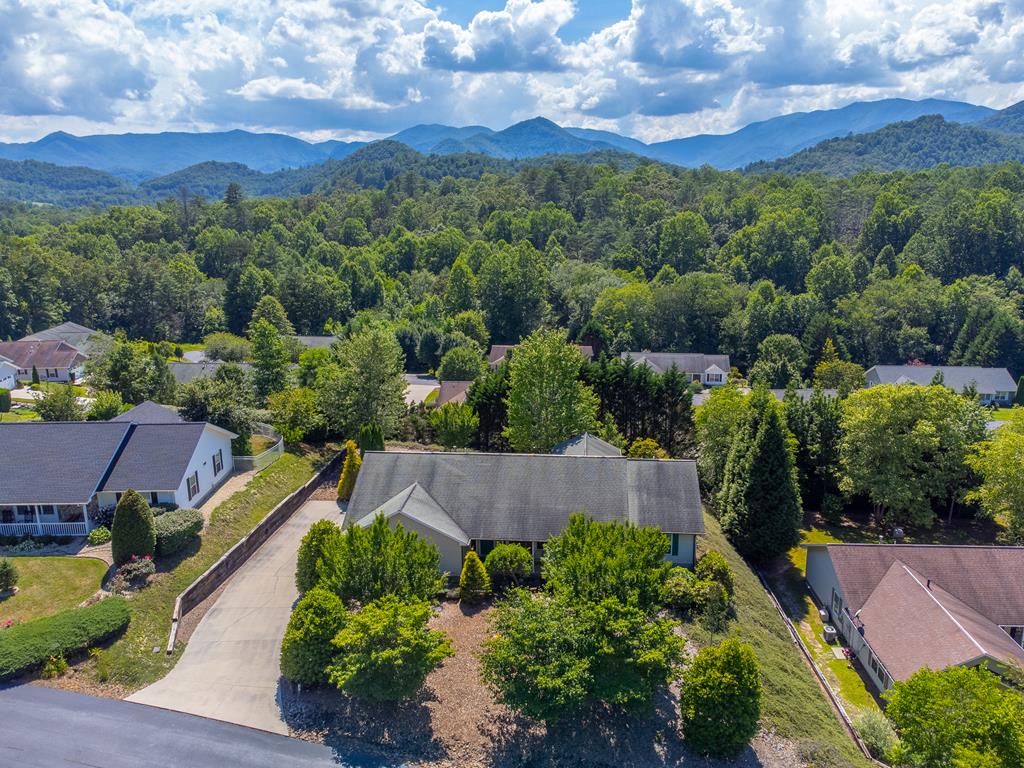157 WEst Coventry Dr