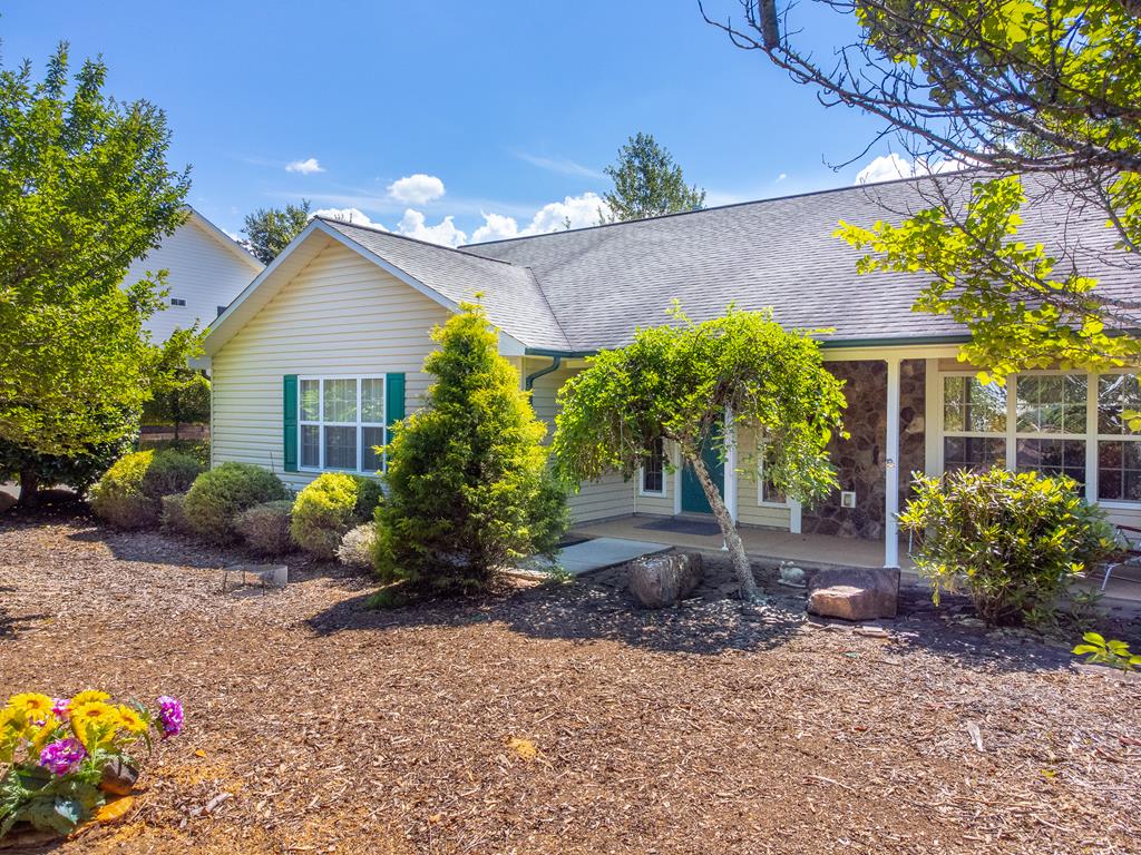 157 WEst Coventry Dr