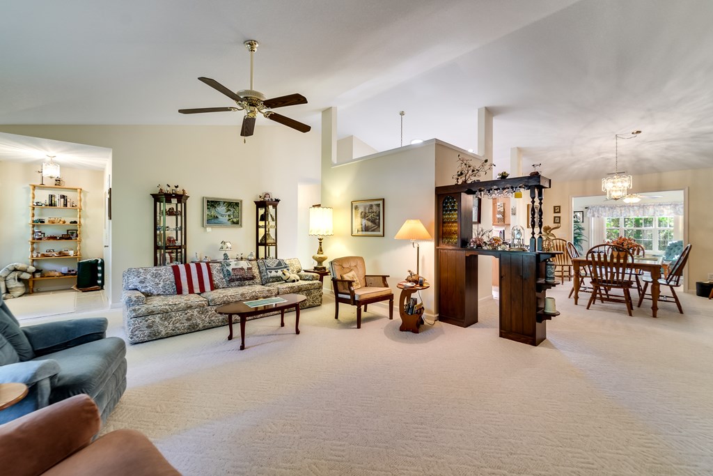 157 WEst Coventry Dr