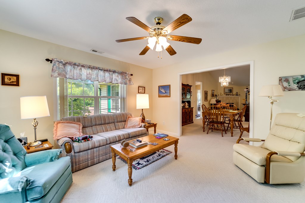 157 WEst Coventry Dr