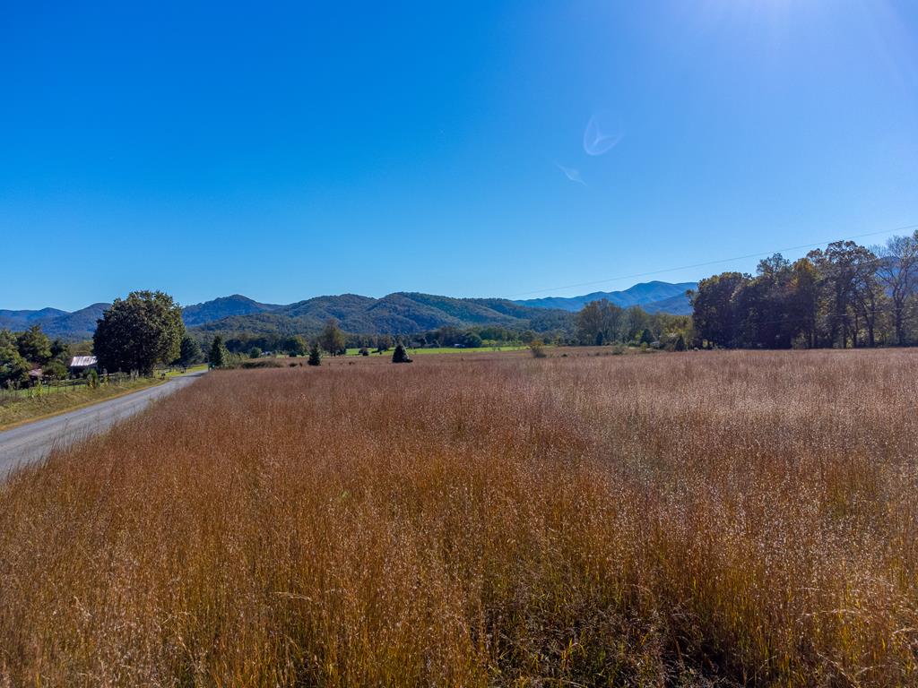 832 Lakey Creek Road