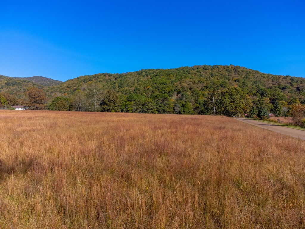 832 Lakey Creek Road