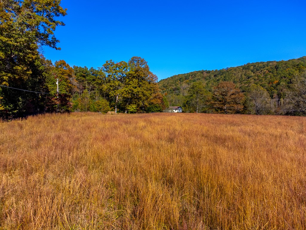 832 Lakey Creek Road