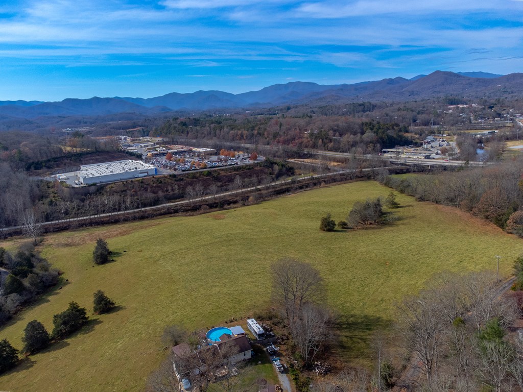 00 Belleview Rd