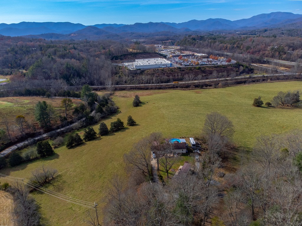 00 Belleview Rd