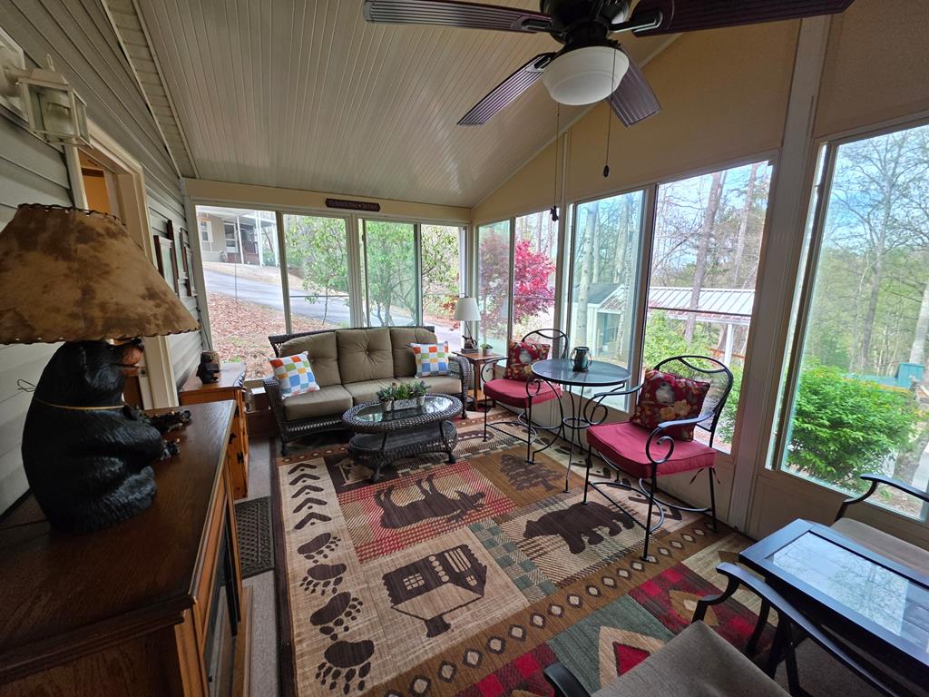 338 Country Woods