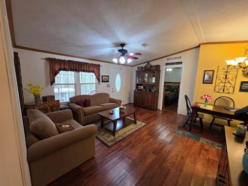 338 Country Woods