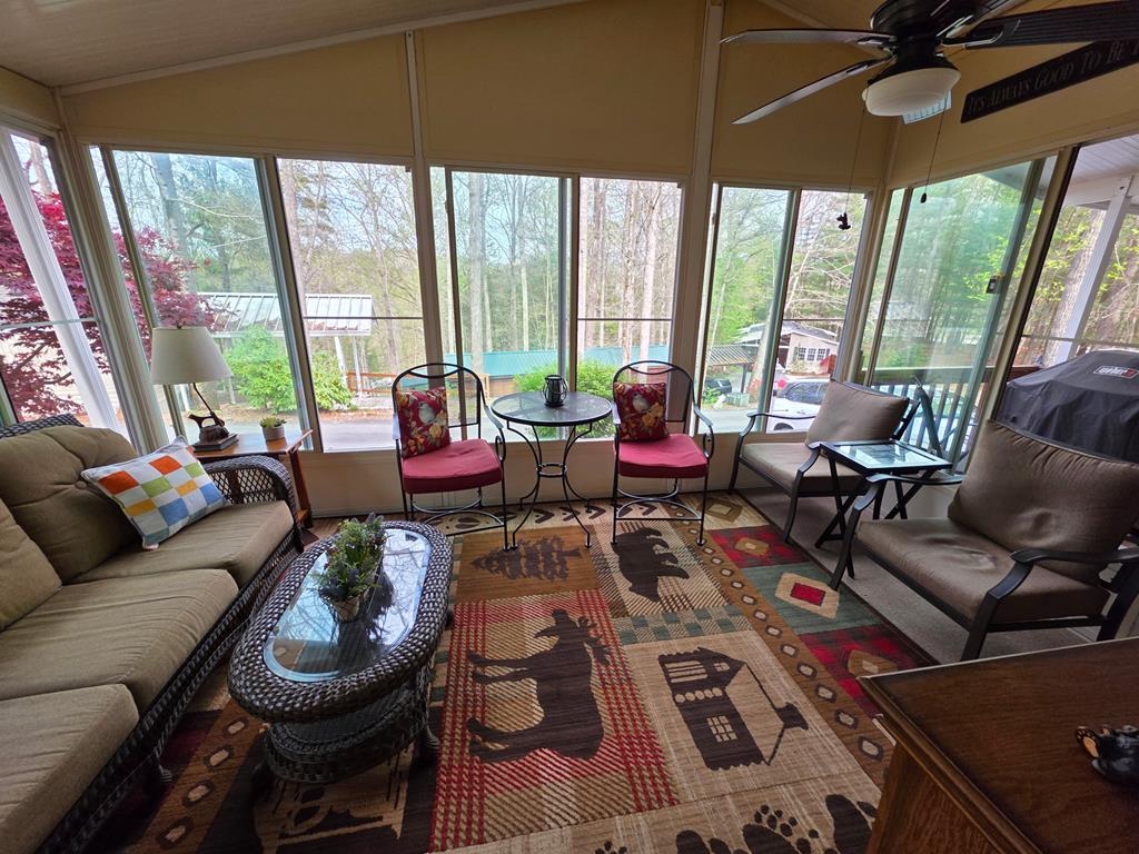 338 Country Woods