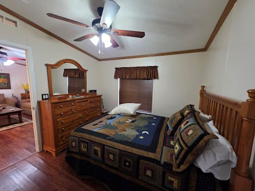 338 Country Woods