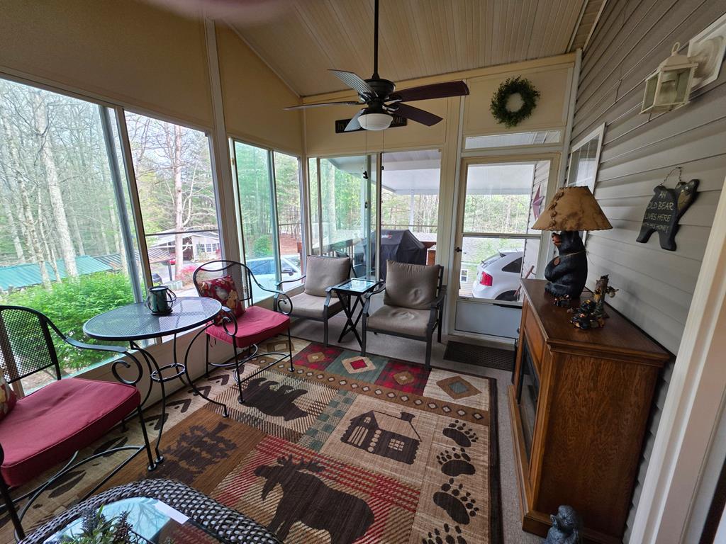 338 Country Woods