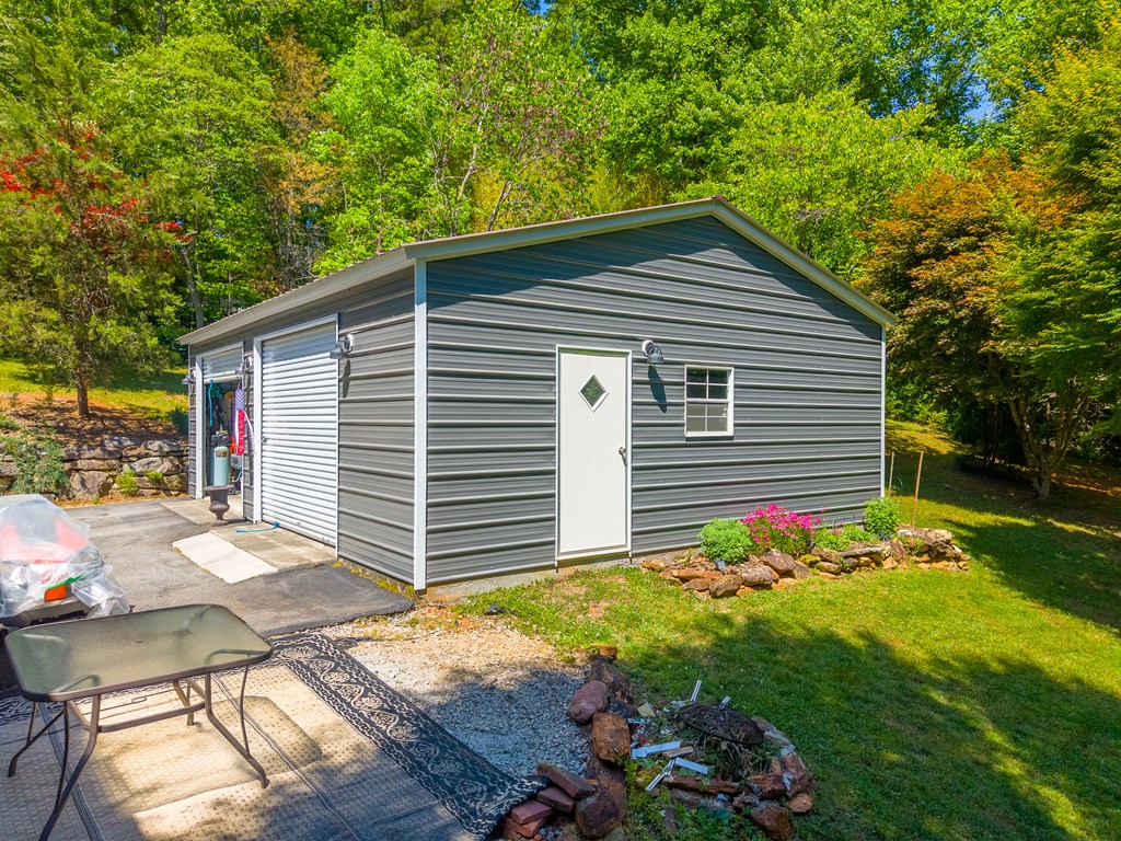 124 Spring Valley Lane