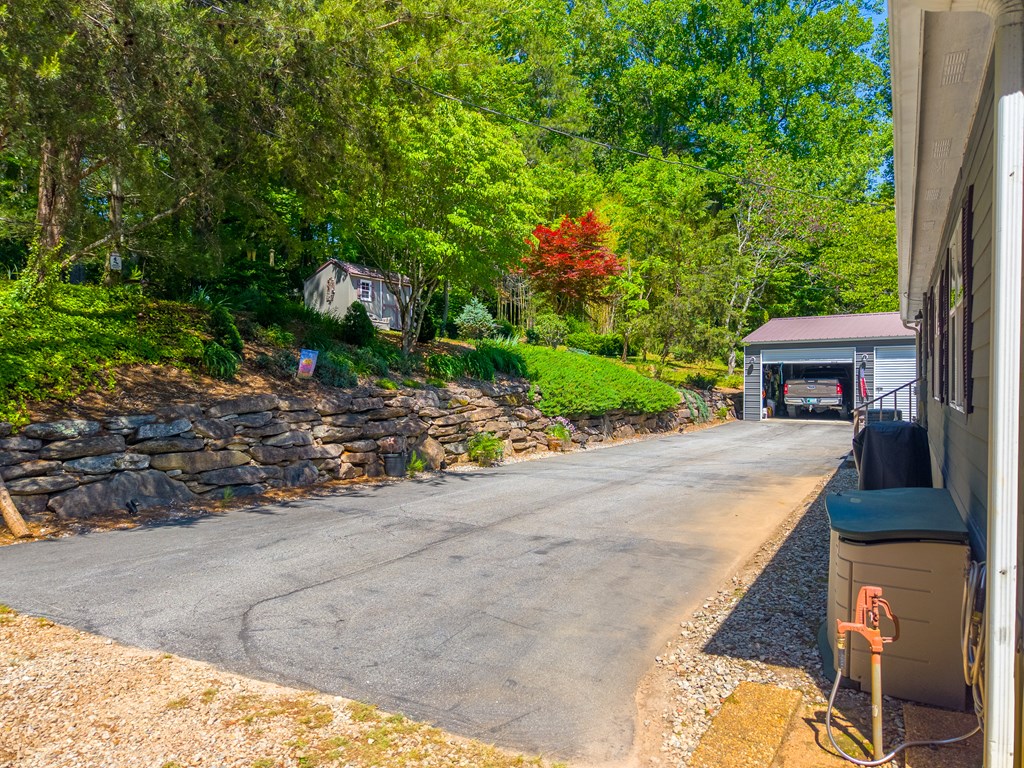 124 Spring Valley Lane