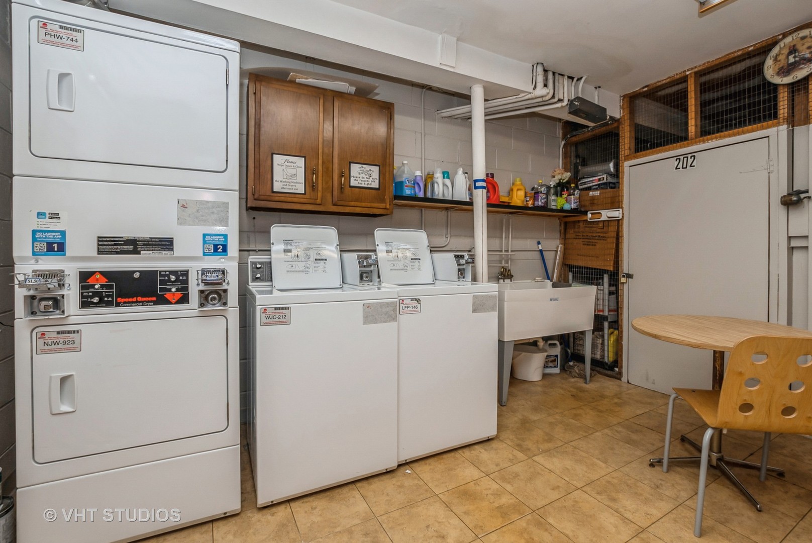 81 6th Avenue Unit: 303