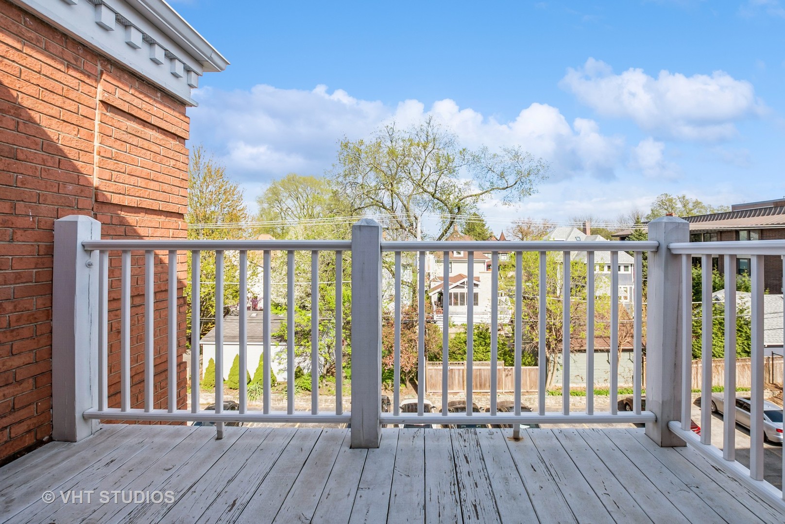 81 6th Avenue Unit: 303