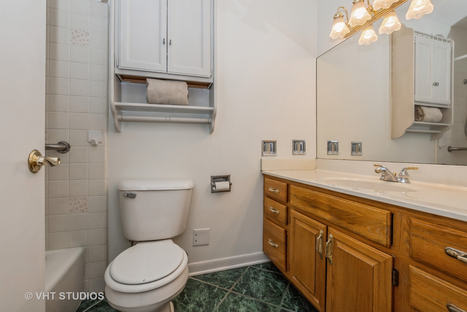 81 6th Avenue Unit: 303