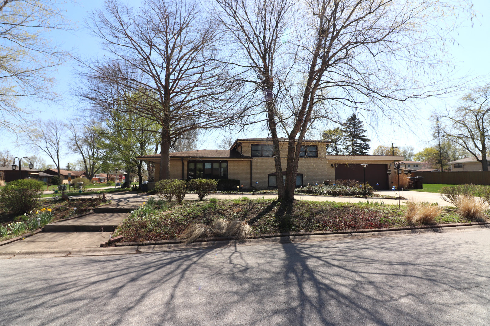 12500 S McVickers Avenue