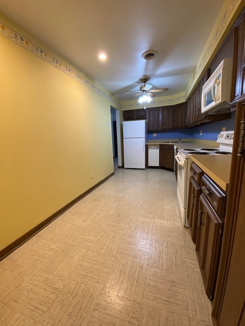 111 E Cossitt Avenue Unit: 103