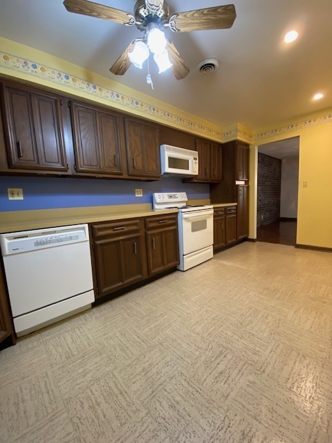 111 E Cossitt Avenue Unit: 103