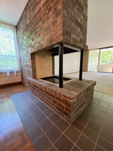 111 E Cossitt Avenue Unit: 103